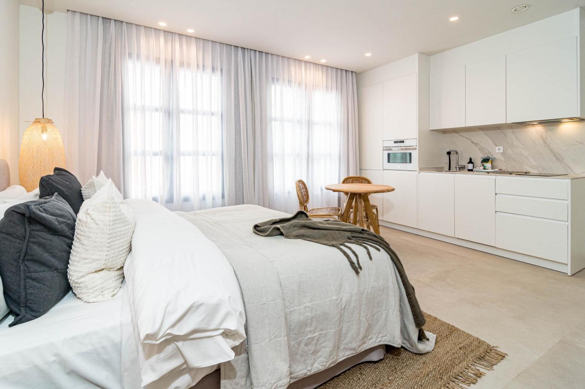 Seaclub Suites 埃斯特波纳 外观 照片